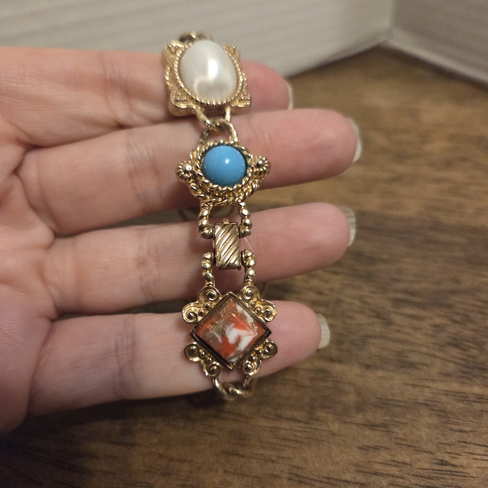 Sarah Coventry Vintage Gold Tone Bracelet with Pearl, Coral, and Turquoise - Picture 7 of 12